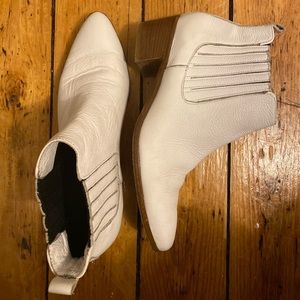 Modern Vice Handler Boots